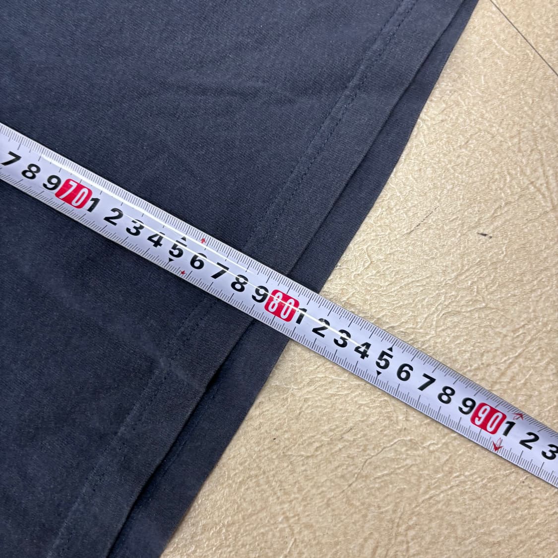 칼하트 포켓 로고 네이비 반팔티 상품이미지4