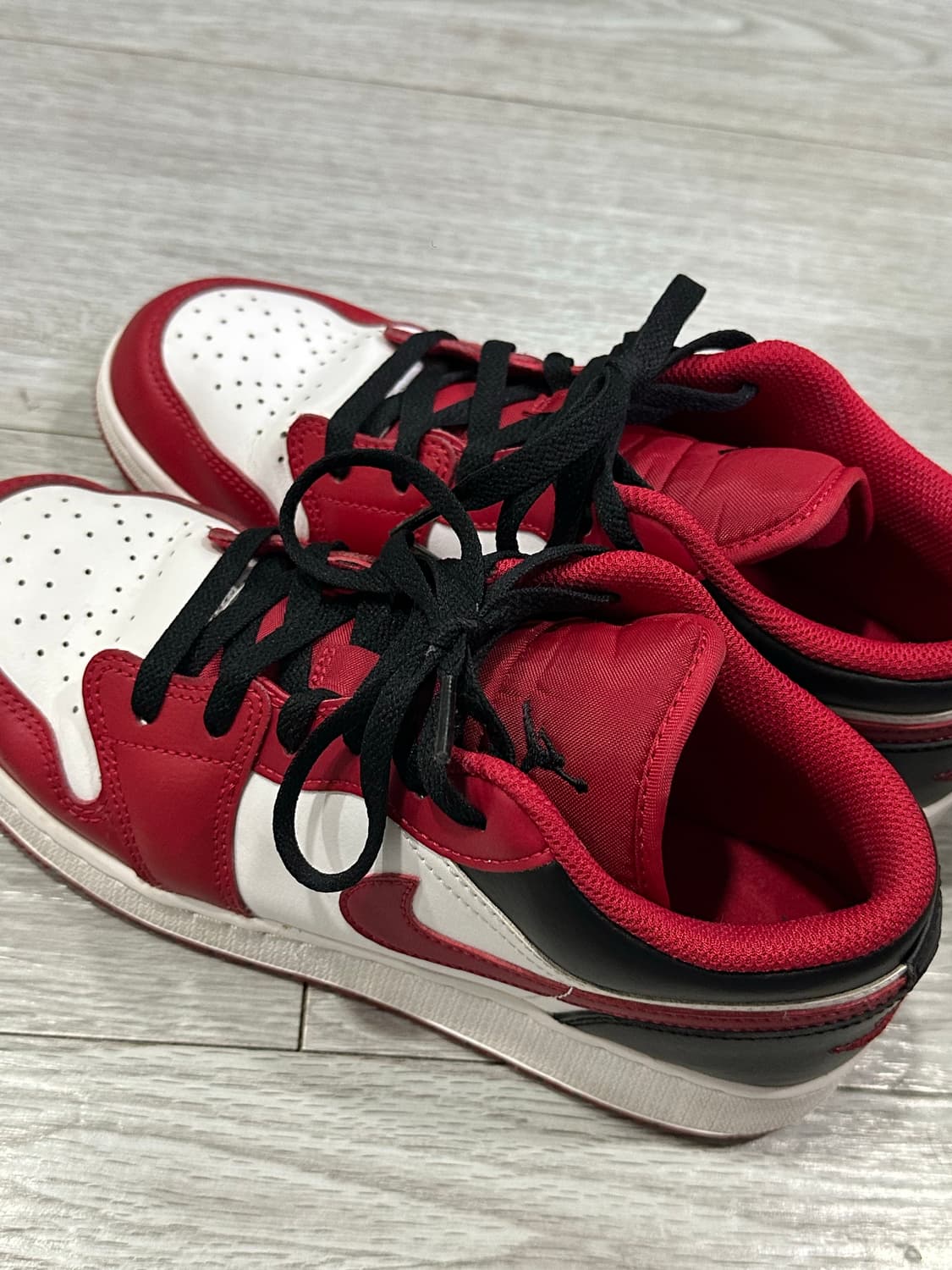 조던 1 로우 화이트 짐레드 상품이미지5