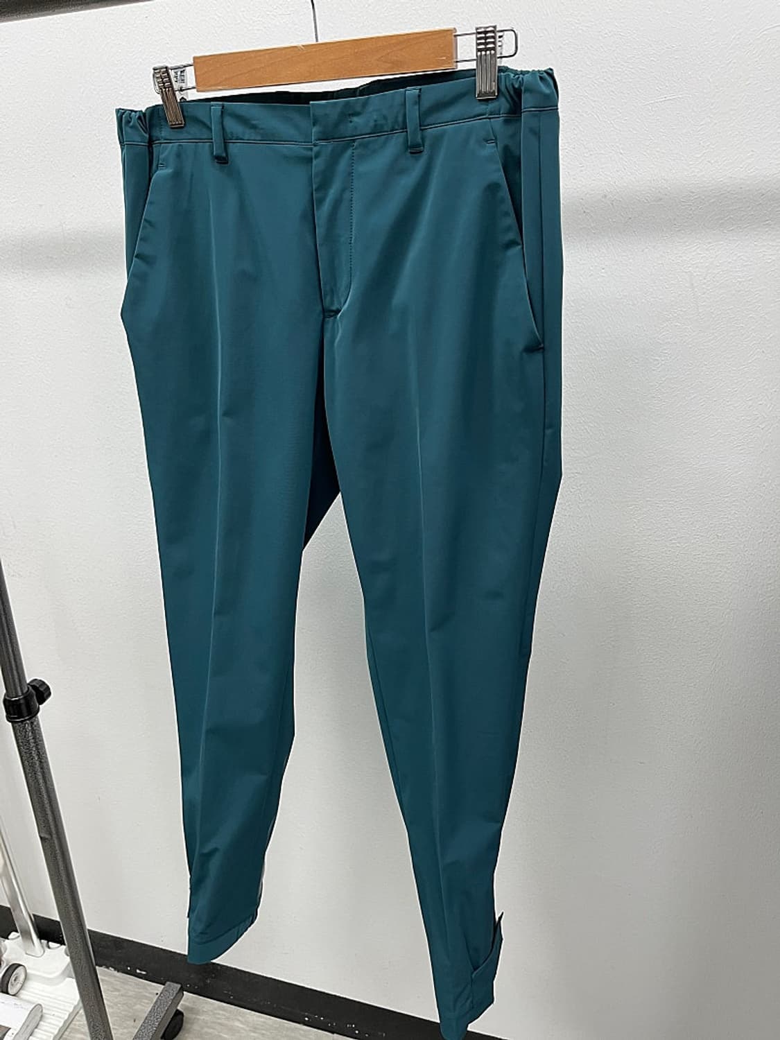 32) 프라다 리나일론 벨크로 팬츠  상품이미지1