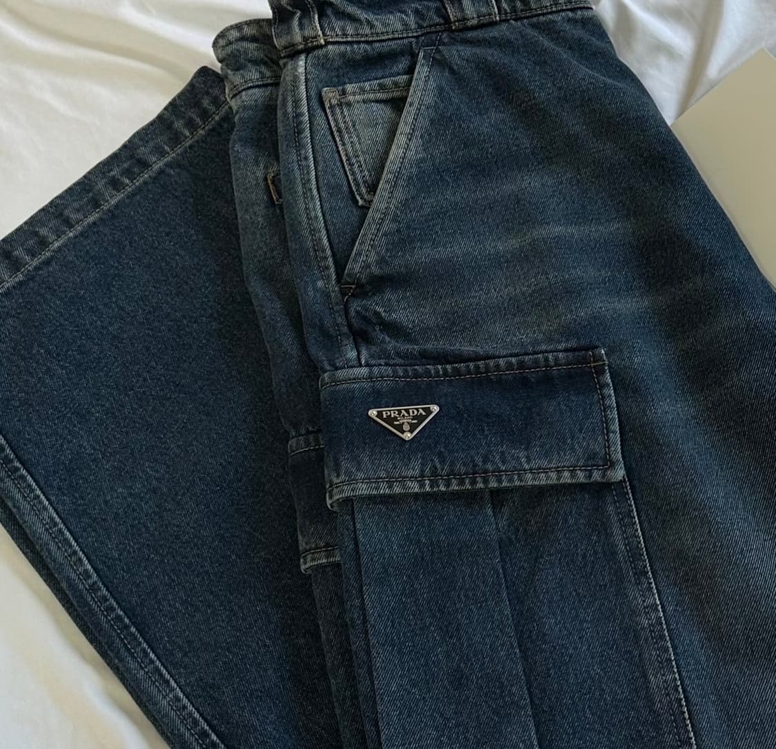 [국내 매장] 프라다 로고 데님 팬츠 (인보이스⭕️) 상품이미지1