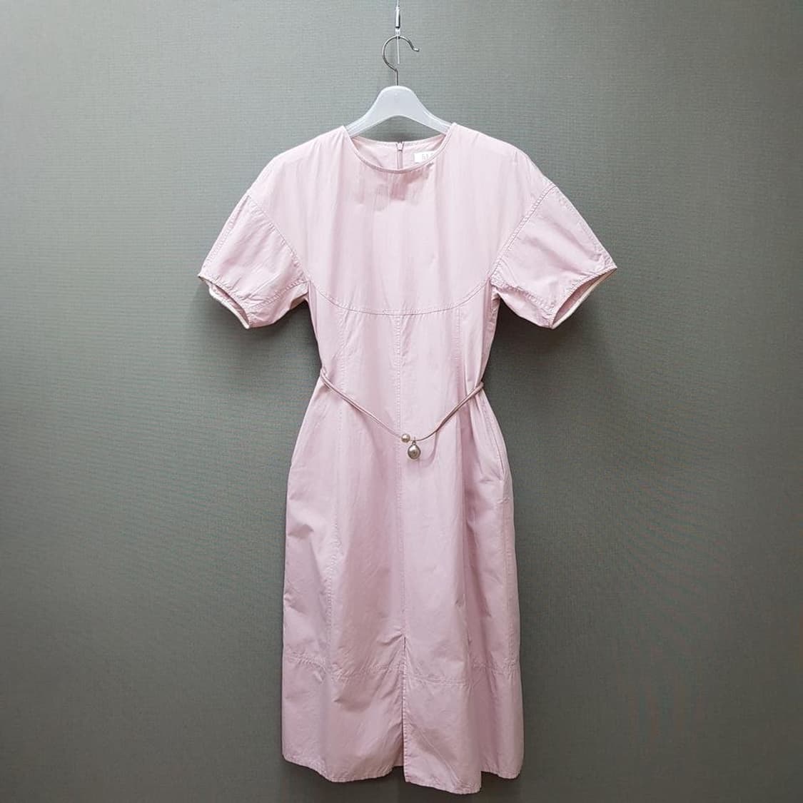 한섬 SJSJ 2021 벨트 포인트 반팔 원피스 76-90-155사이즈 상품이미지1