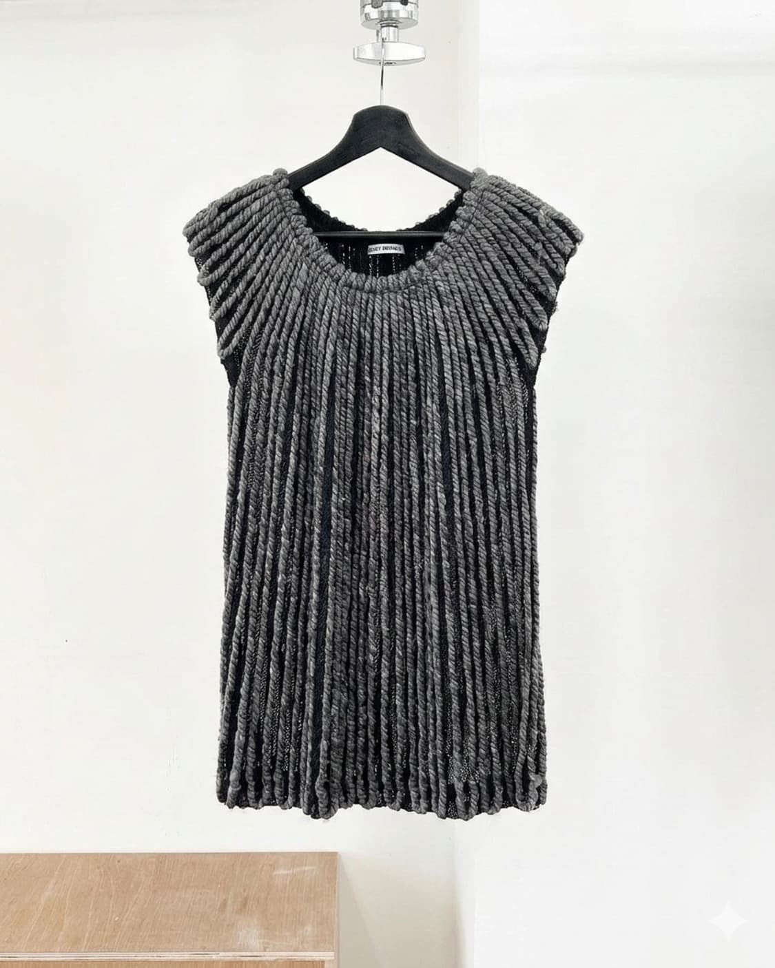 이세이 미야케 스웨터 매쉬 베스트 상품이미지1