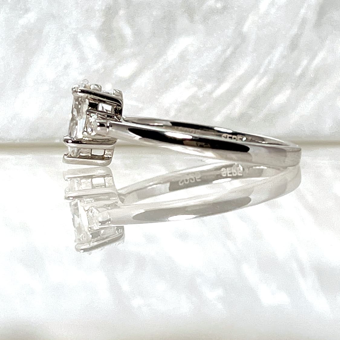 *새상품* 모이사나이트 페어 컷 사이드 스톤 은반지 상품이미지3