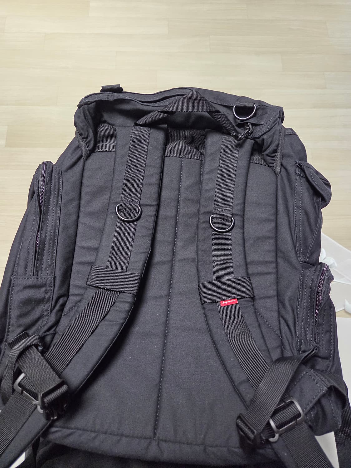 23SS 슈프림 필드 백팩 블랙 판매합니다 상품이미지3