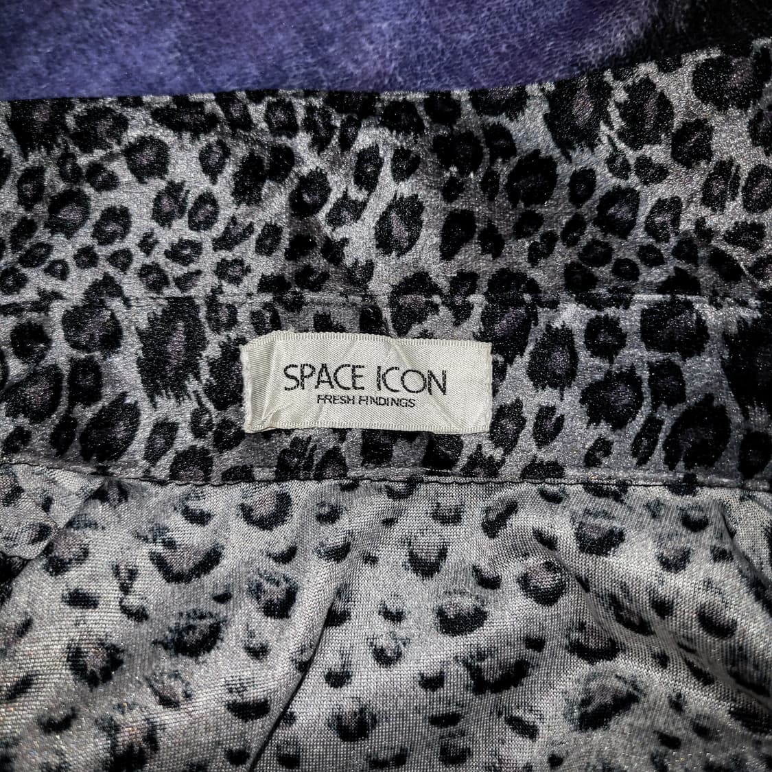 Gyaru~ SPACE ICON Leopard Blouse 상품이미지4