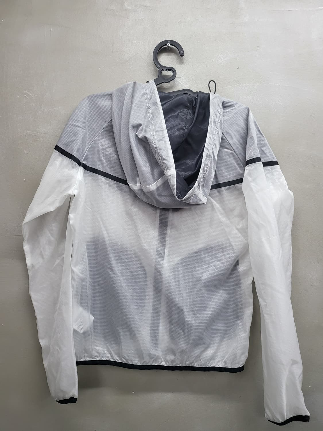 우먼 나이키바람막이L 상품이미지3