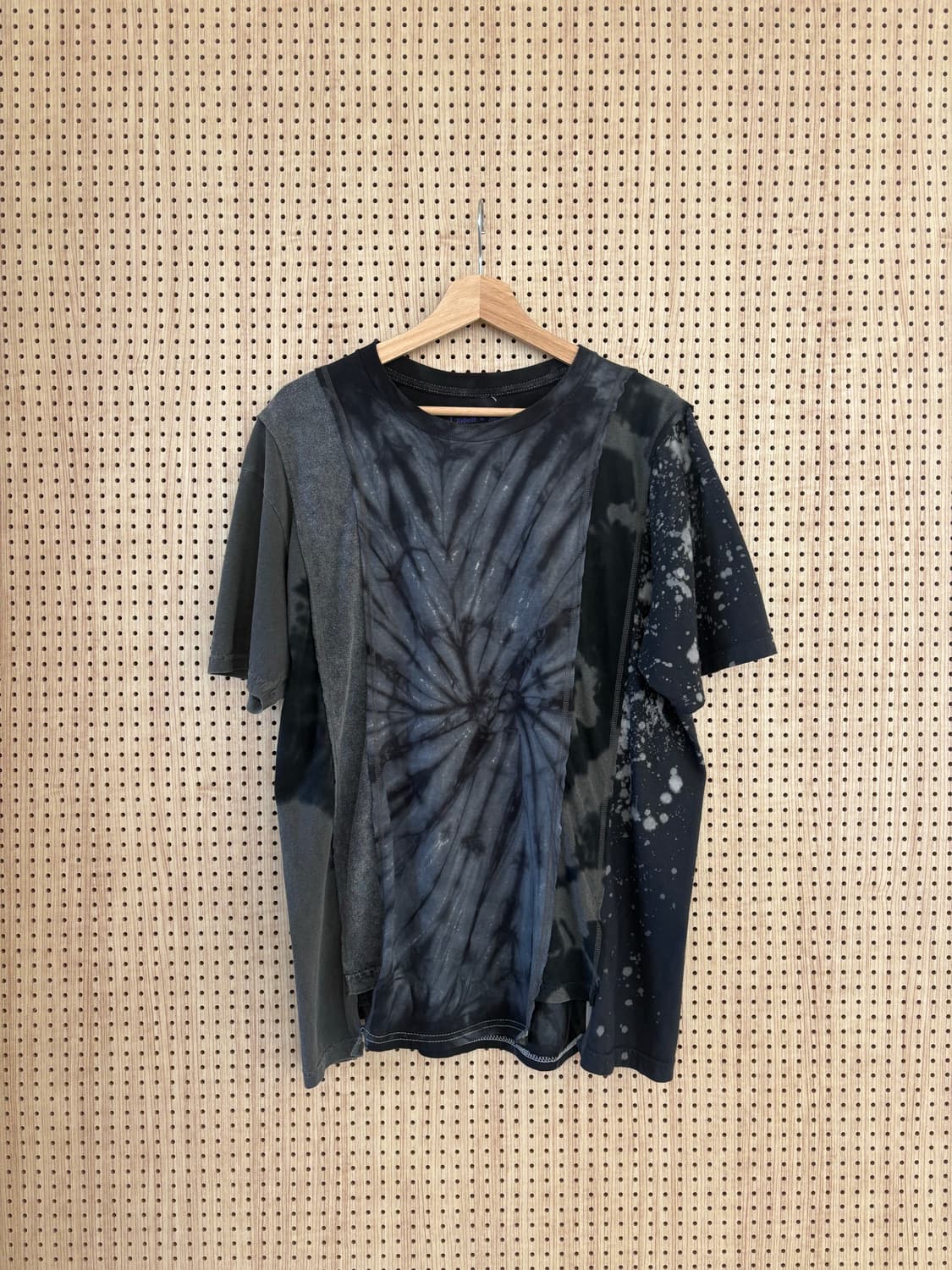 니들스 티셔츠 상품이미지1