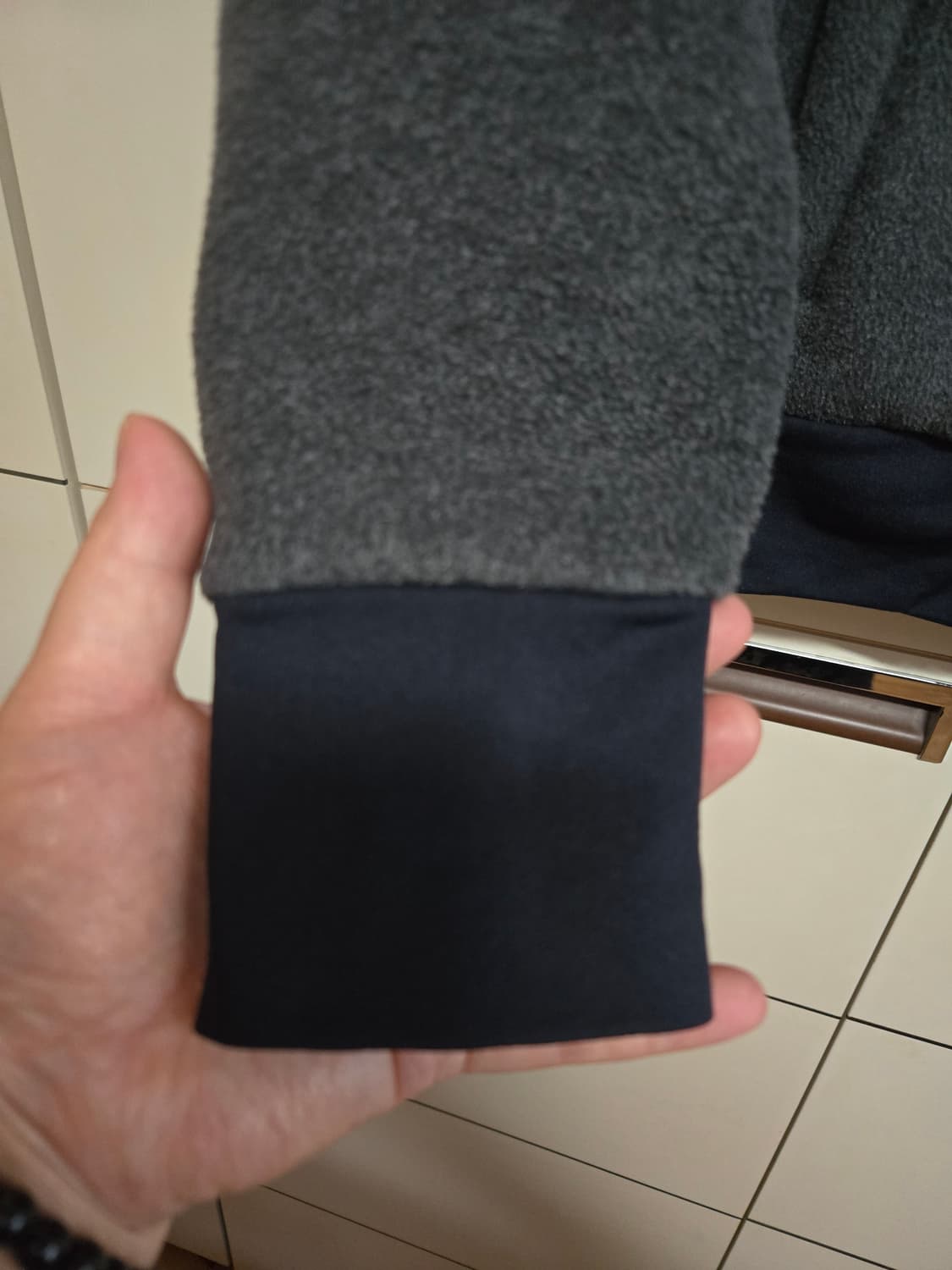 노스페이스 여성 차콜 보아털 후리스 집업 상품이미지4