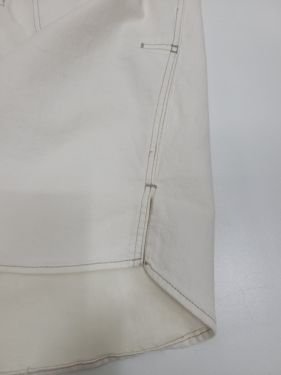 TIME 한섬 타임 데님 풀오버 셔츠 / 여 82 아이보리
 상품이미지5