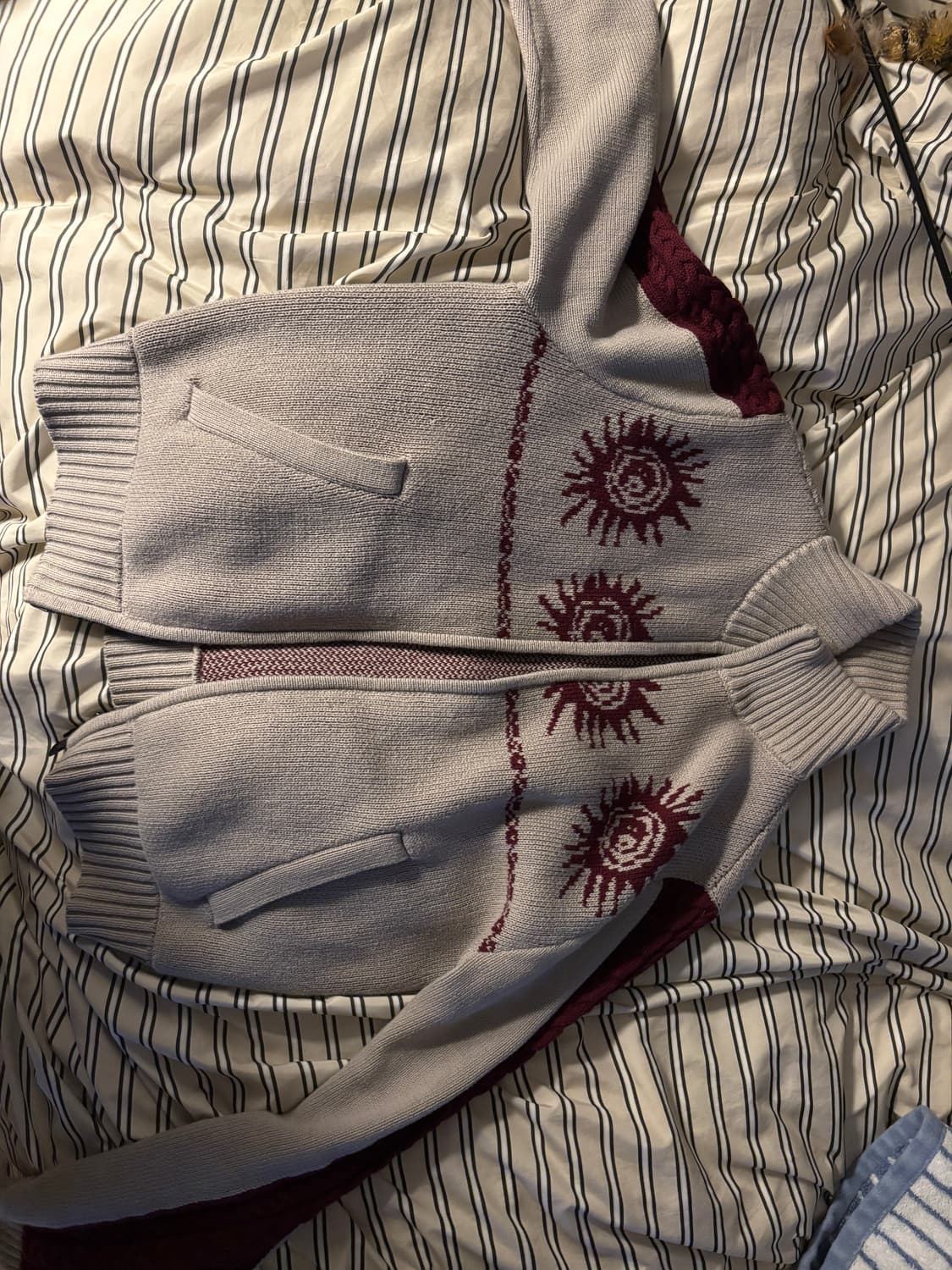 아캄(akkam) Sun Jacquard Zip-Up Sweater(1) 상품이미지1