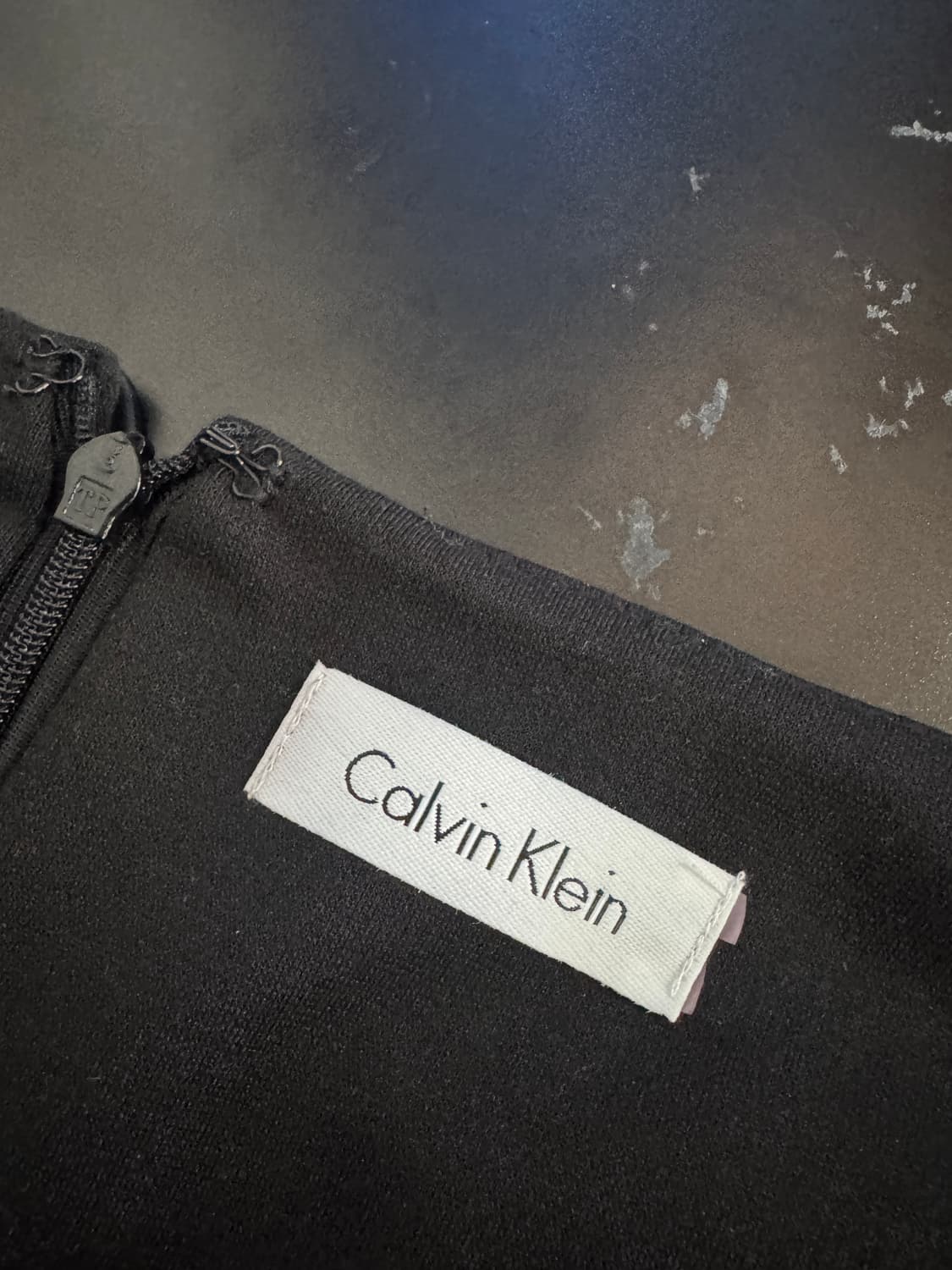 여성 캘빈클라인 슬리브리스 사이드 셔링 쉬스 원피스 S 블랙 상품이미지3