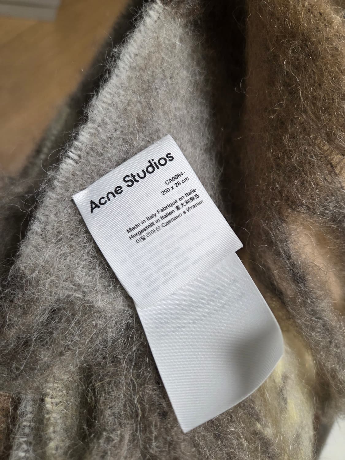 아크네스튜디오 모헤어 알파카 체크 목도리 상품이미지10