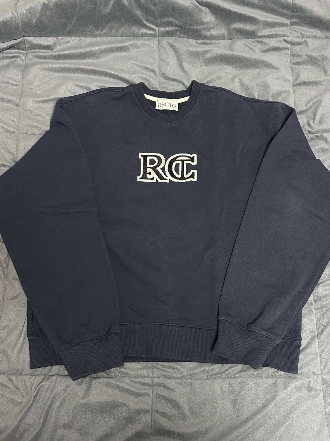 렉토 RC 자수 로고 맨투맨 네이비 상품이미지1