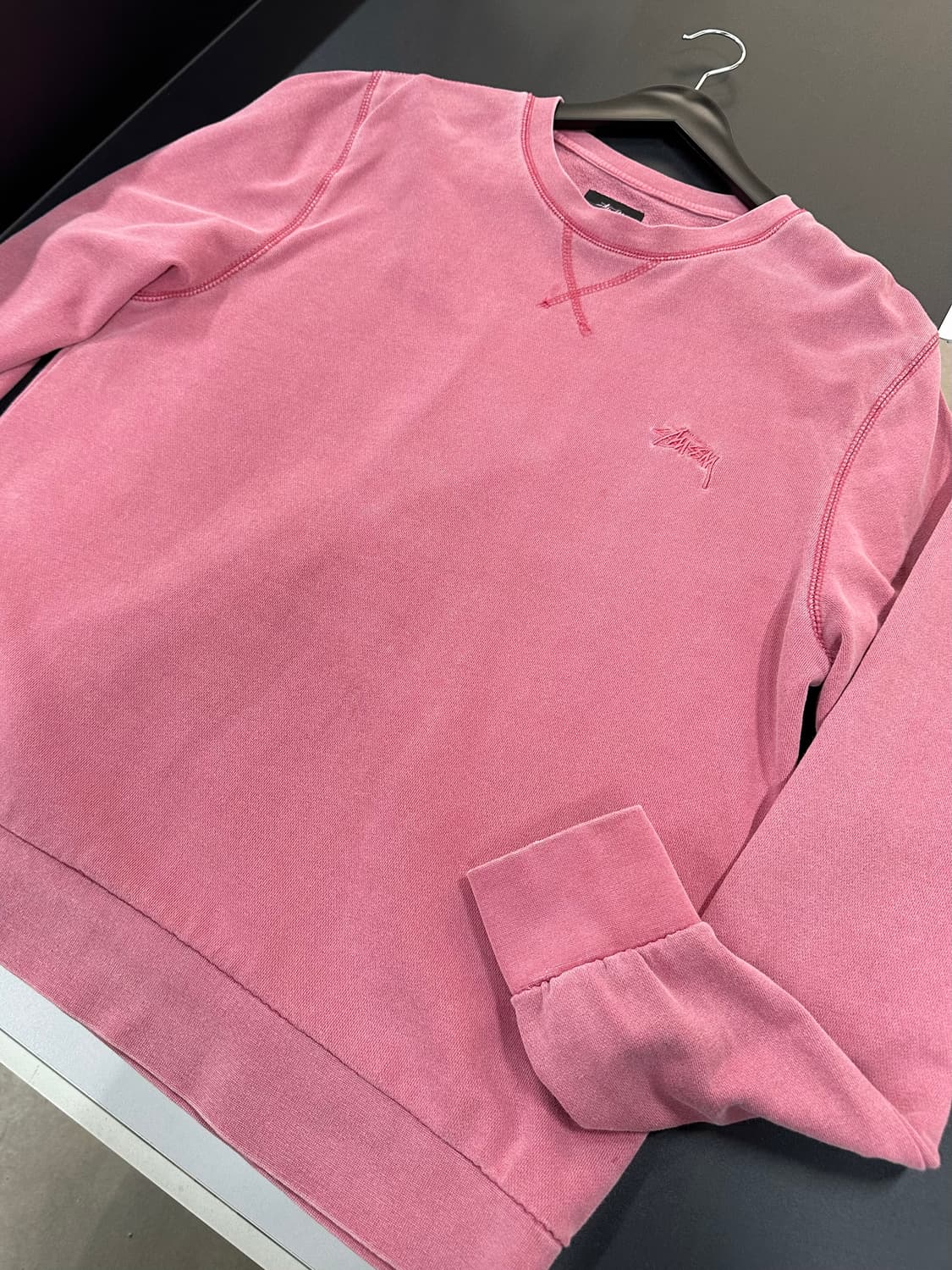 스투시 피그먼트워시드 맨투맨 살몬핑크 상품이미지6