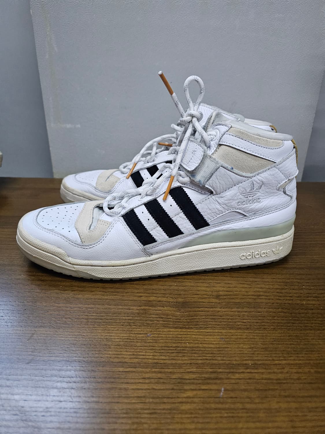 아디다스 x 비욘세 아이비 파크 포럼 미드 상품이미지4