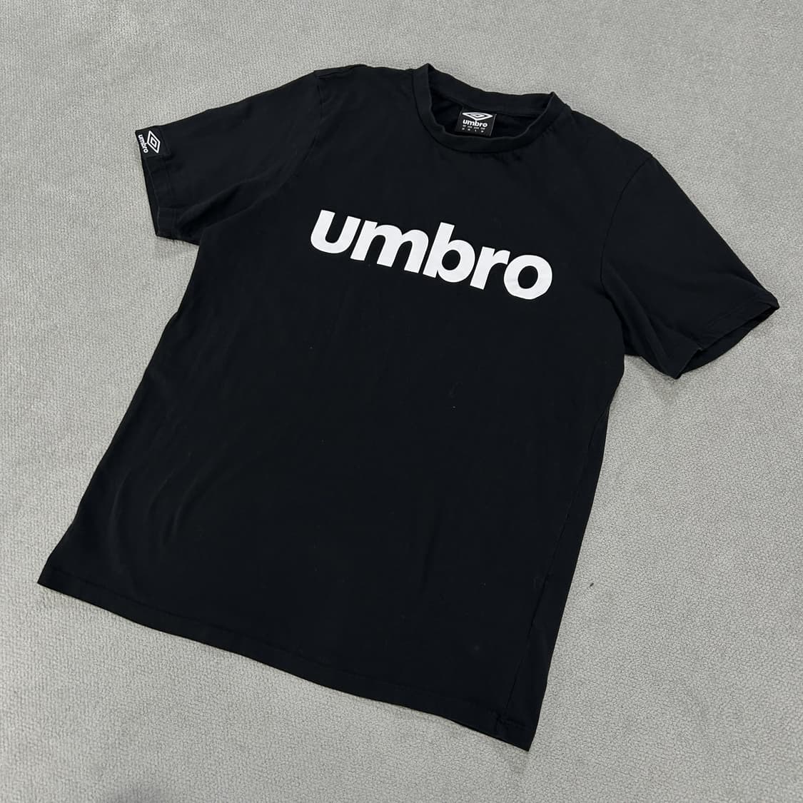 엄브로 블랙 로고 반팔 티셔츠 s 상품이미지1