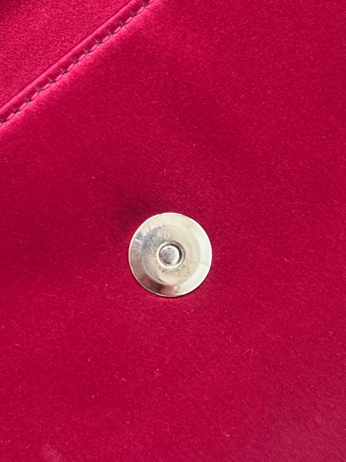 로저비비에 레드 새틴 크리스탈 클러치백 상품이미지4