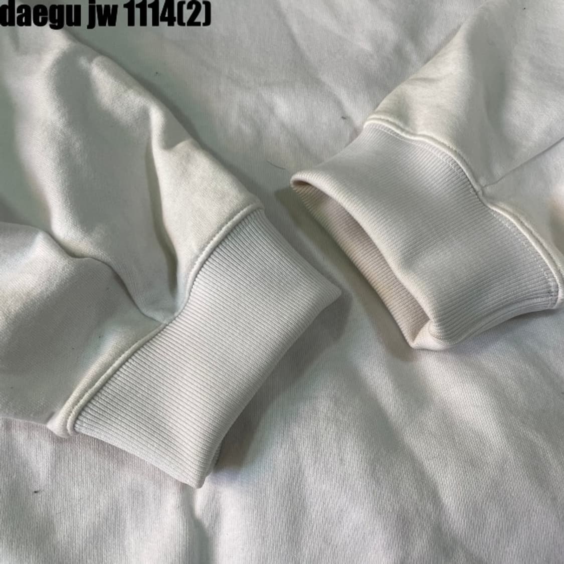 아크네스튜디오 맨투맨  상품이미지4