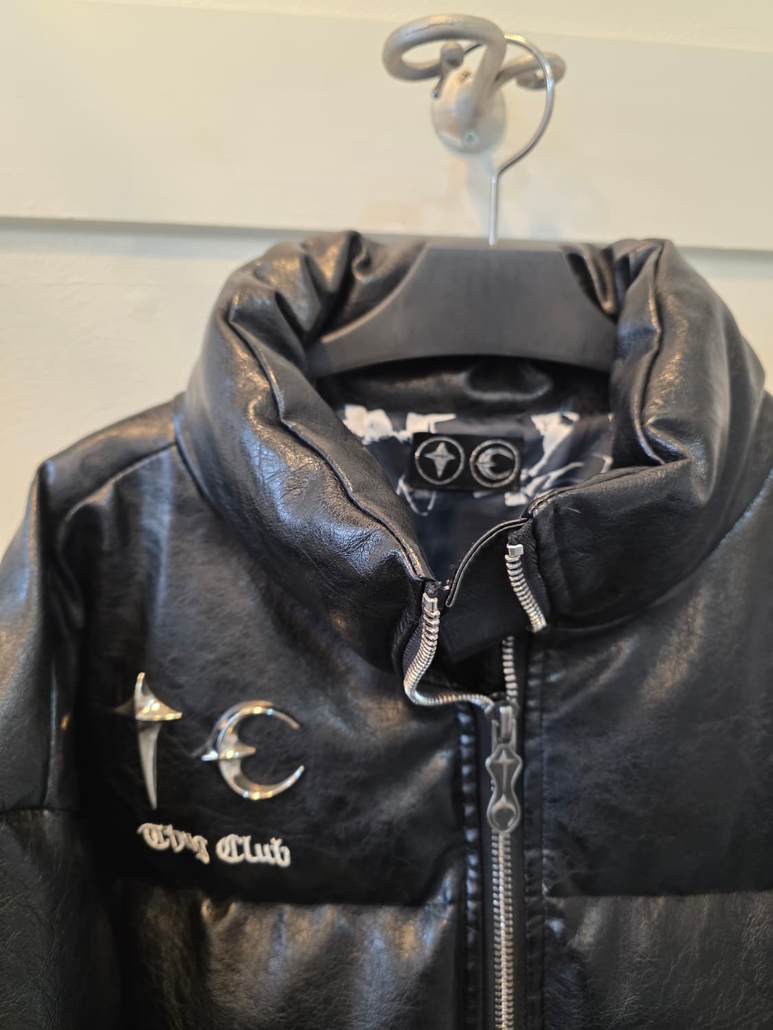 떠그 클럽 블랙  레더 패딩 점퍼 2사이즈 상품이미지1