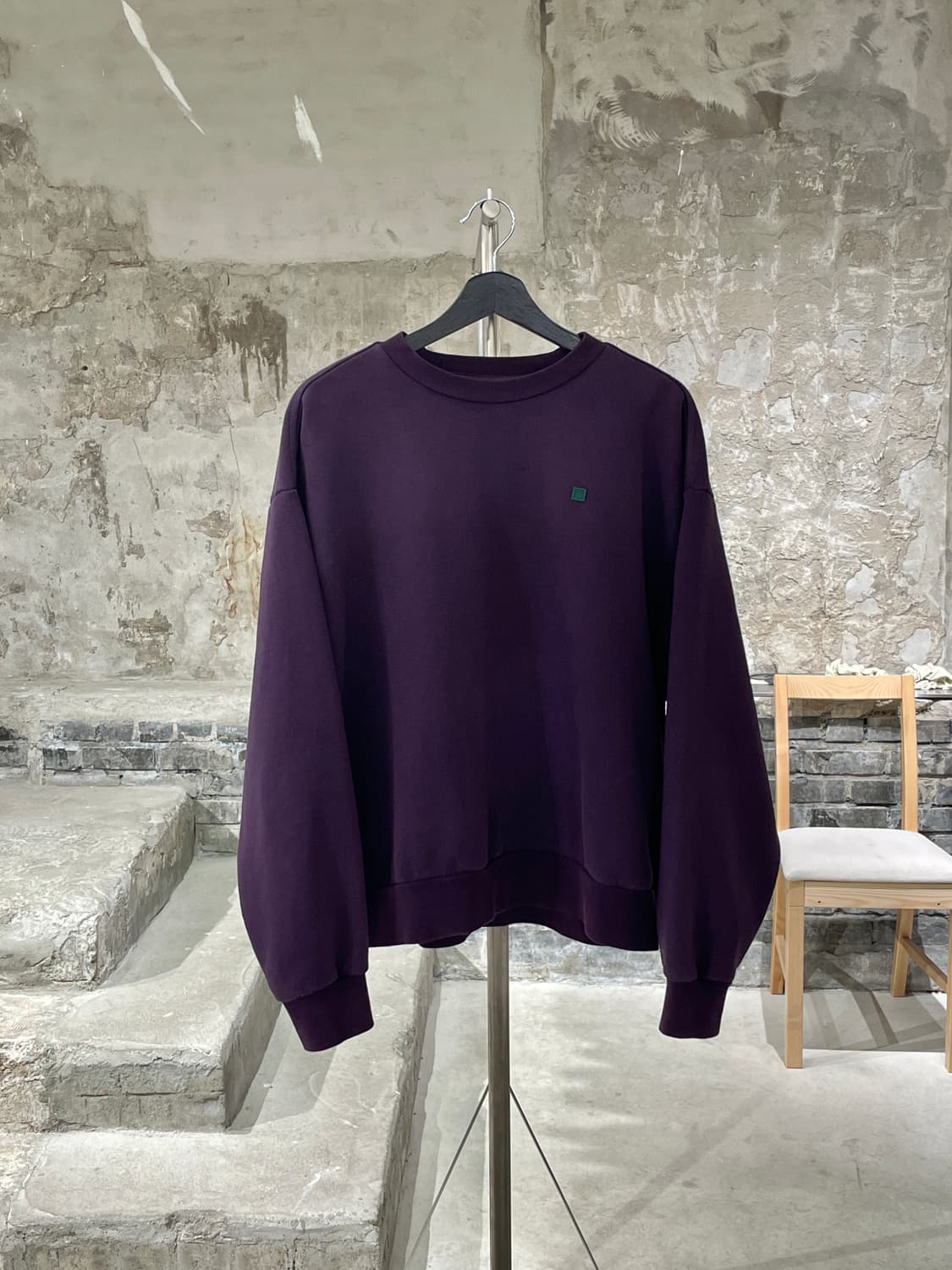 아크네 스튜디오 퍼플 피아 크루넥 스웻 셔츠 상품이미지1