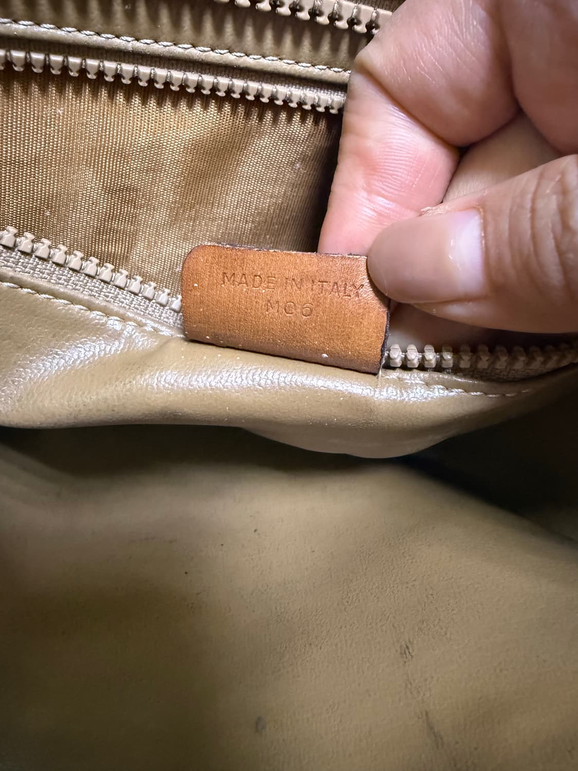 셀린느 마카담 숄더백 상품이미지4