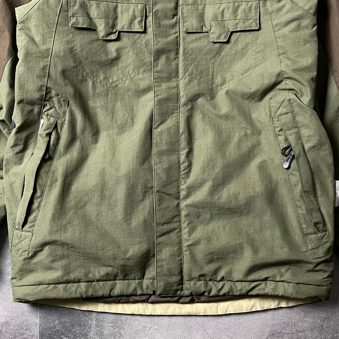 COMLUMBIA 컬럼비아 빈티지 카키 윈드브레이커 A00509 상품이미지4