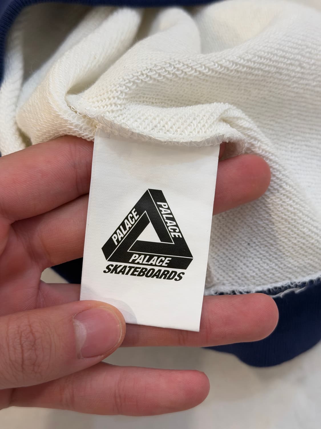 팔라스 19FW 투르 드 포스 크루넥 맨투맨 화이트 상품이미지7