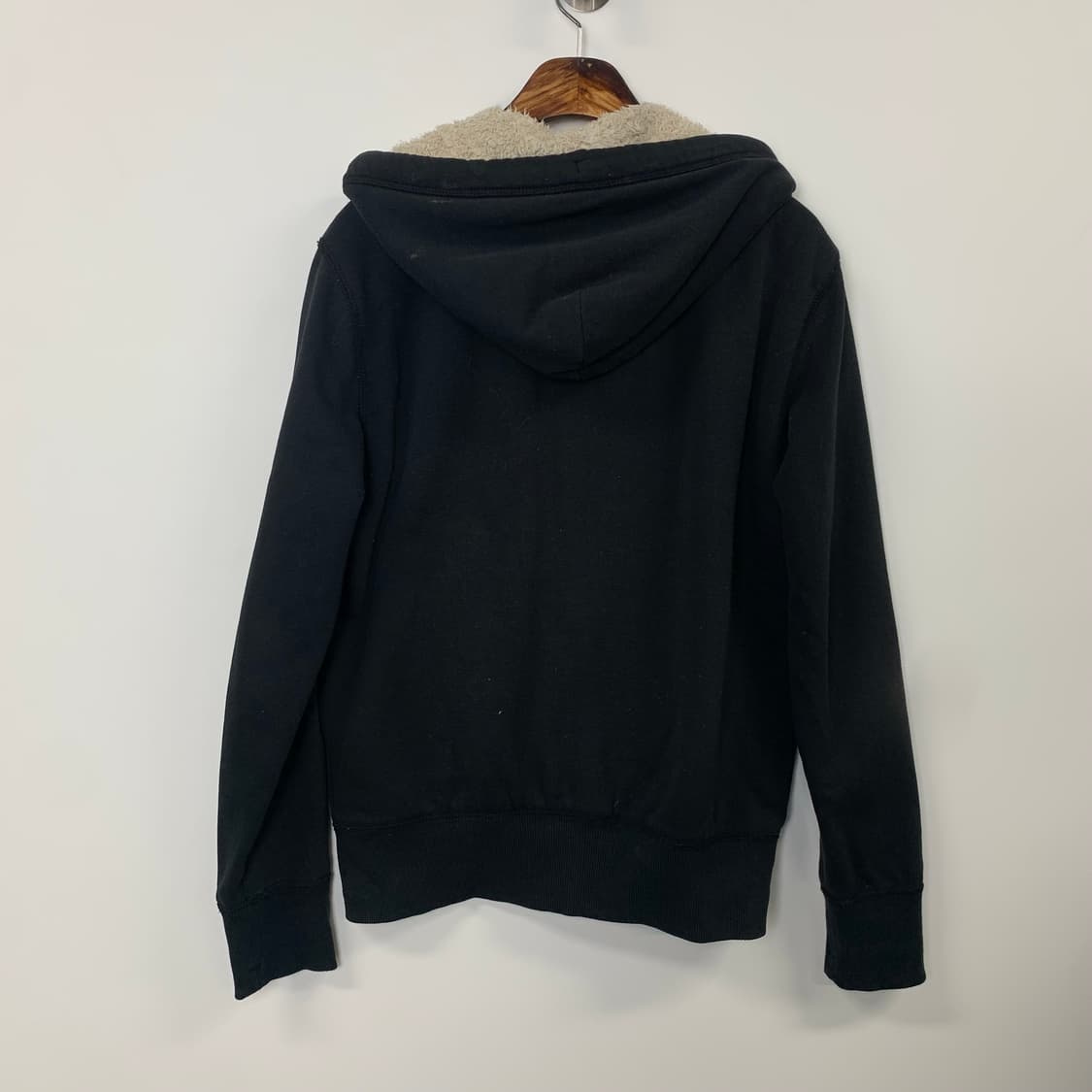 후아유 y2k 와투케 블랙 양털 후드집업 상품이미지3