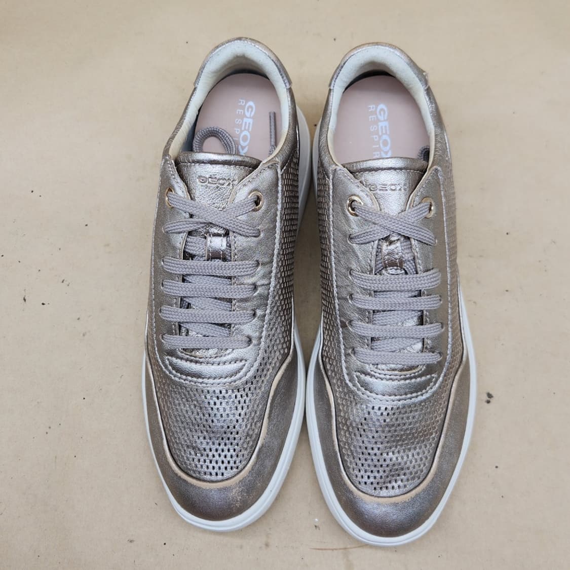 제옥스 루비디아 여성운동화235 굽5 상품이미지2