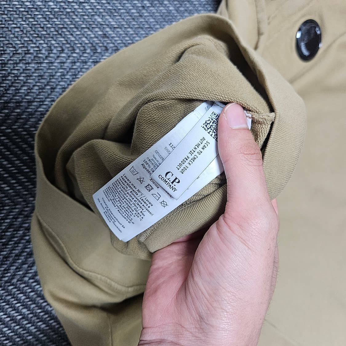 Cp컴퍼니 렌즈와펜 맨투맨 L 택없는 새거 상품이미지5