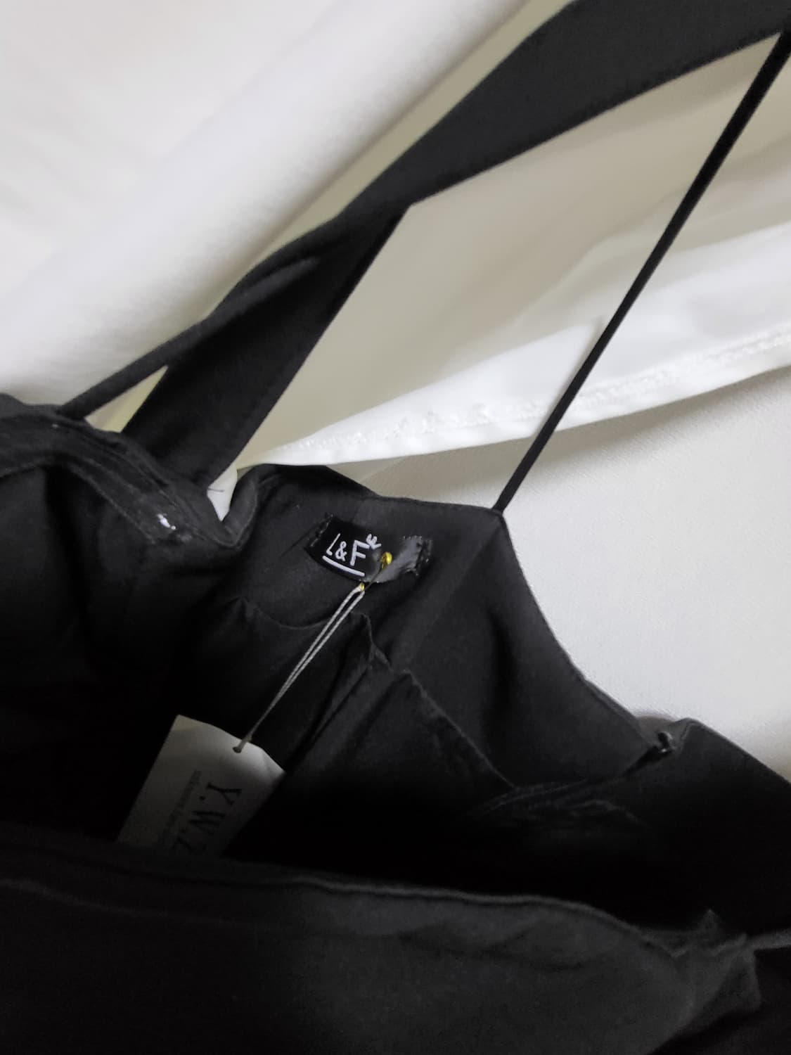 수입브랜드 L&F 블랙 퍼프소매 롱 원피스 새제품 free 상품이미지6