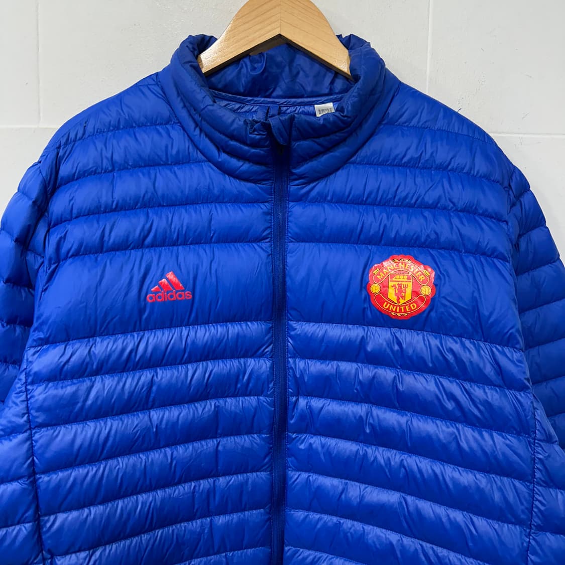 아디다스 맨유 경량 패딩 상품이미지2