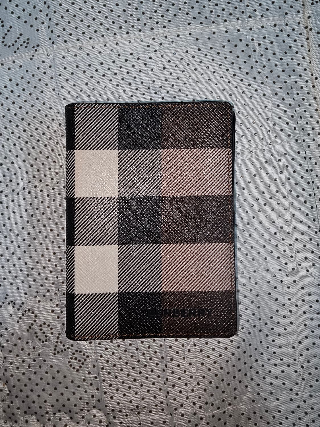 버버리 신형체크 카드지갑 상품이미지1