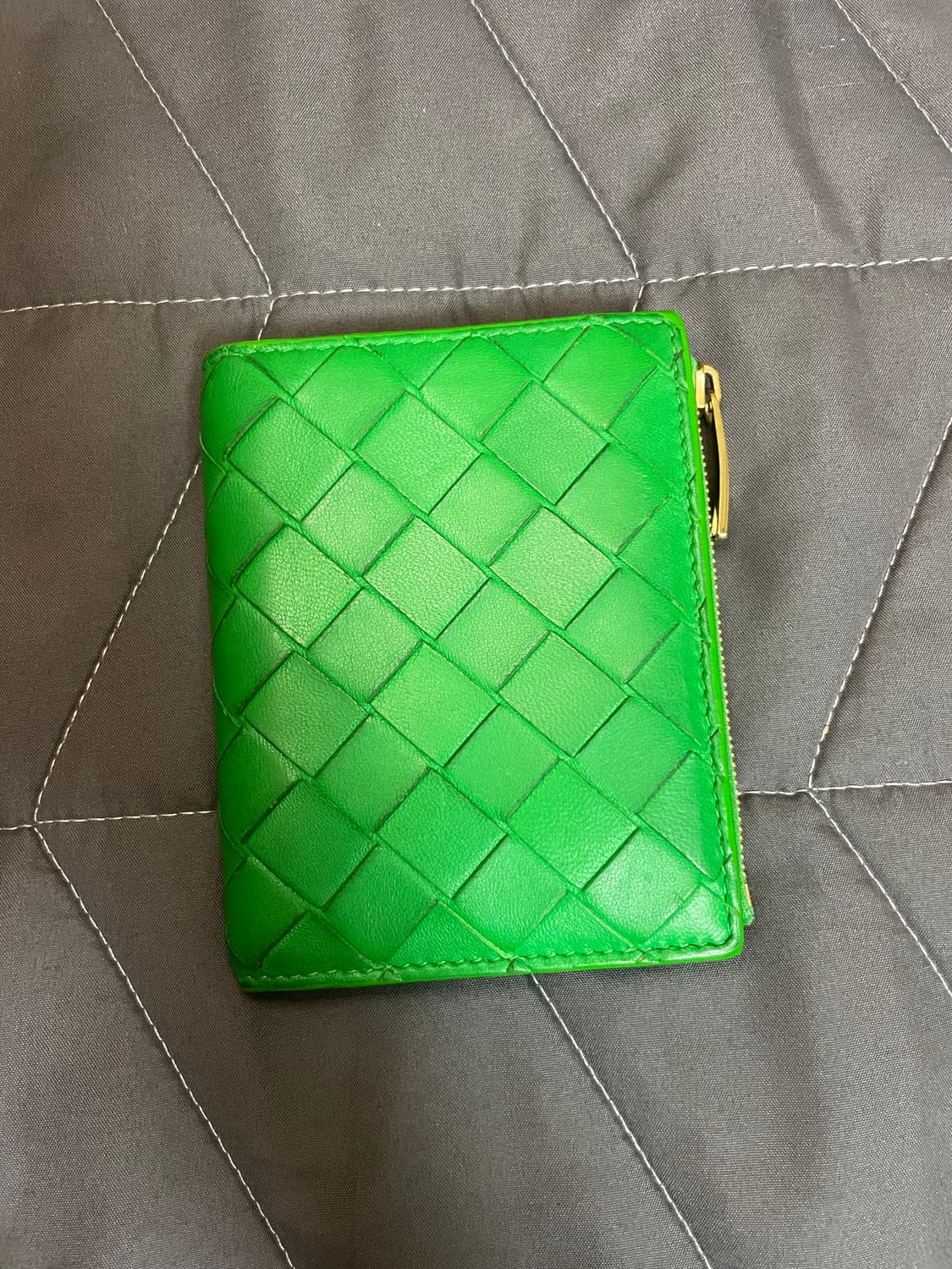 보테가베네타 반지갑 그린 (박스+보증서 포함) 상품이미지2