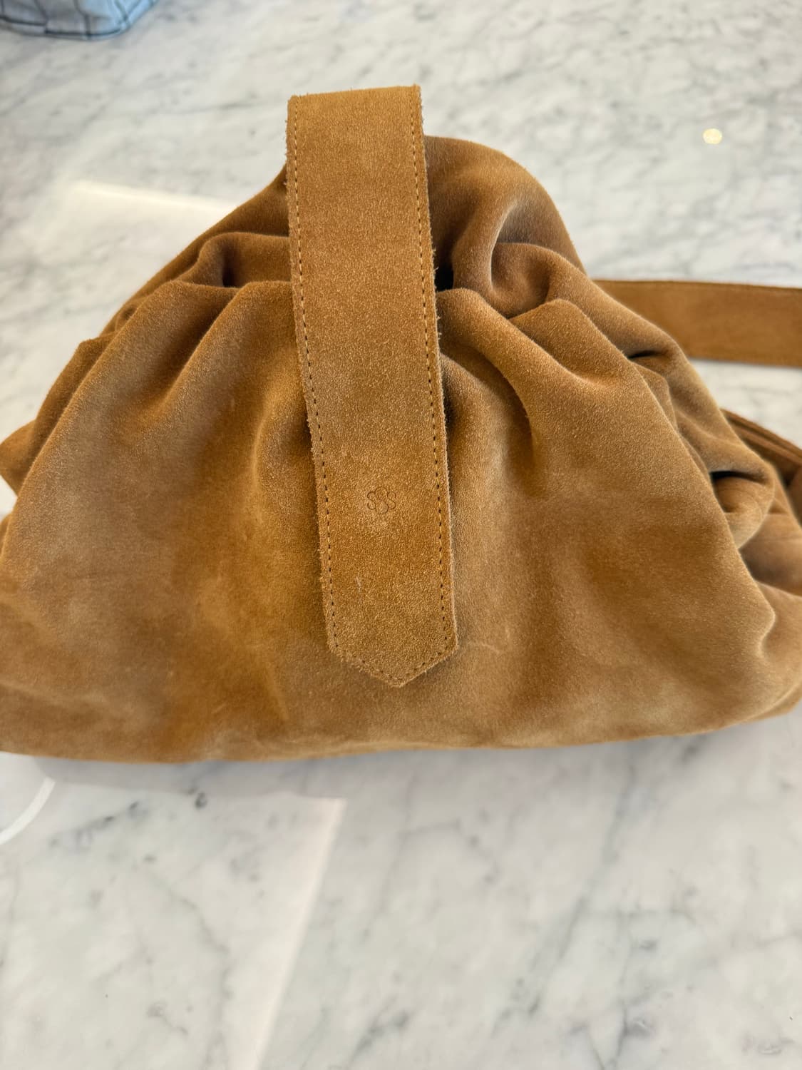 쏭스튜디오 스웨이드 숄더백 상품이미지1