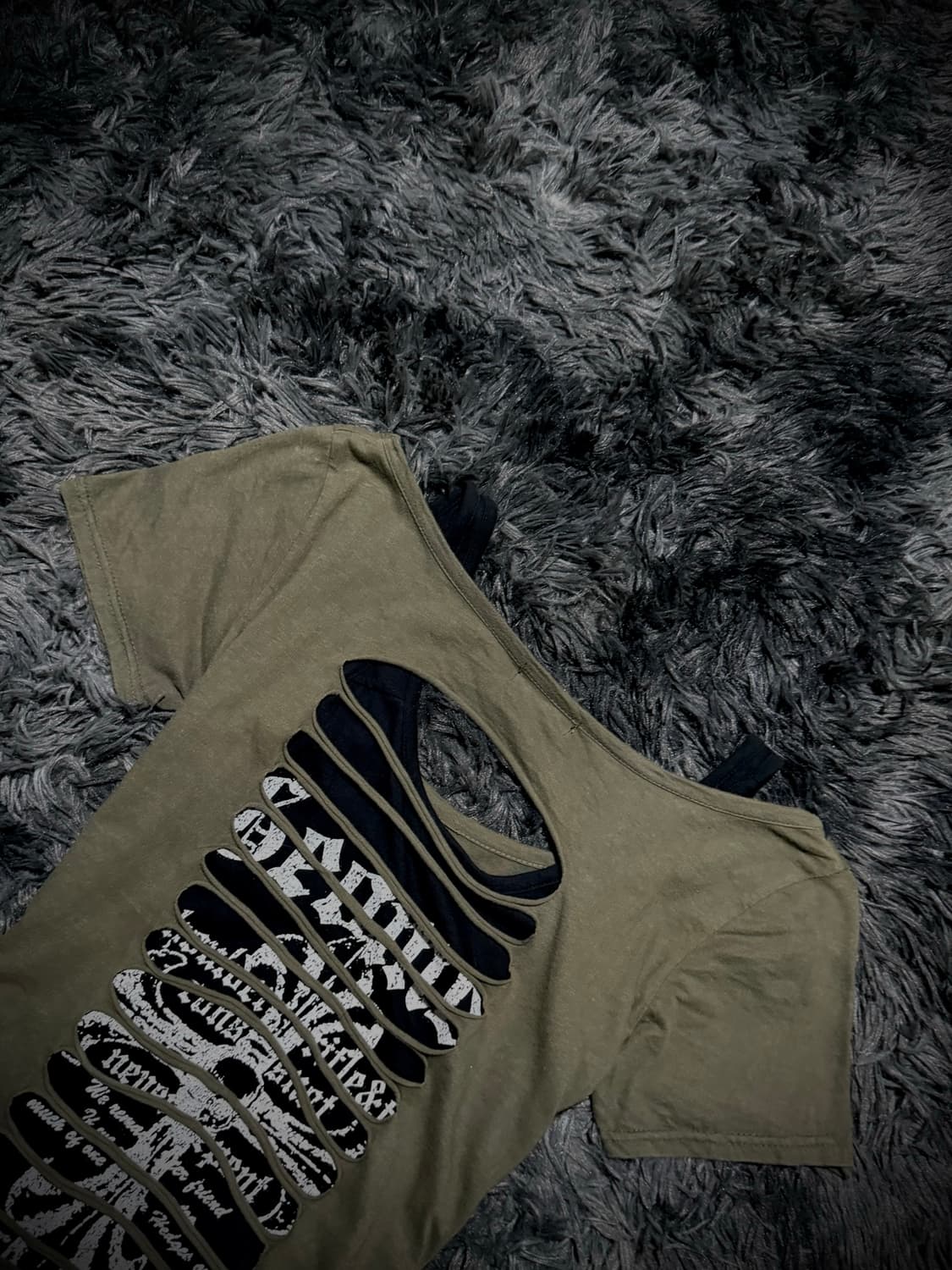 카키 백슬래시 컷아웃 크로스 그래픽 레이어드 반팔 티셔츠 상품이미지6