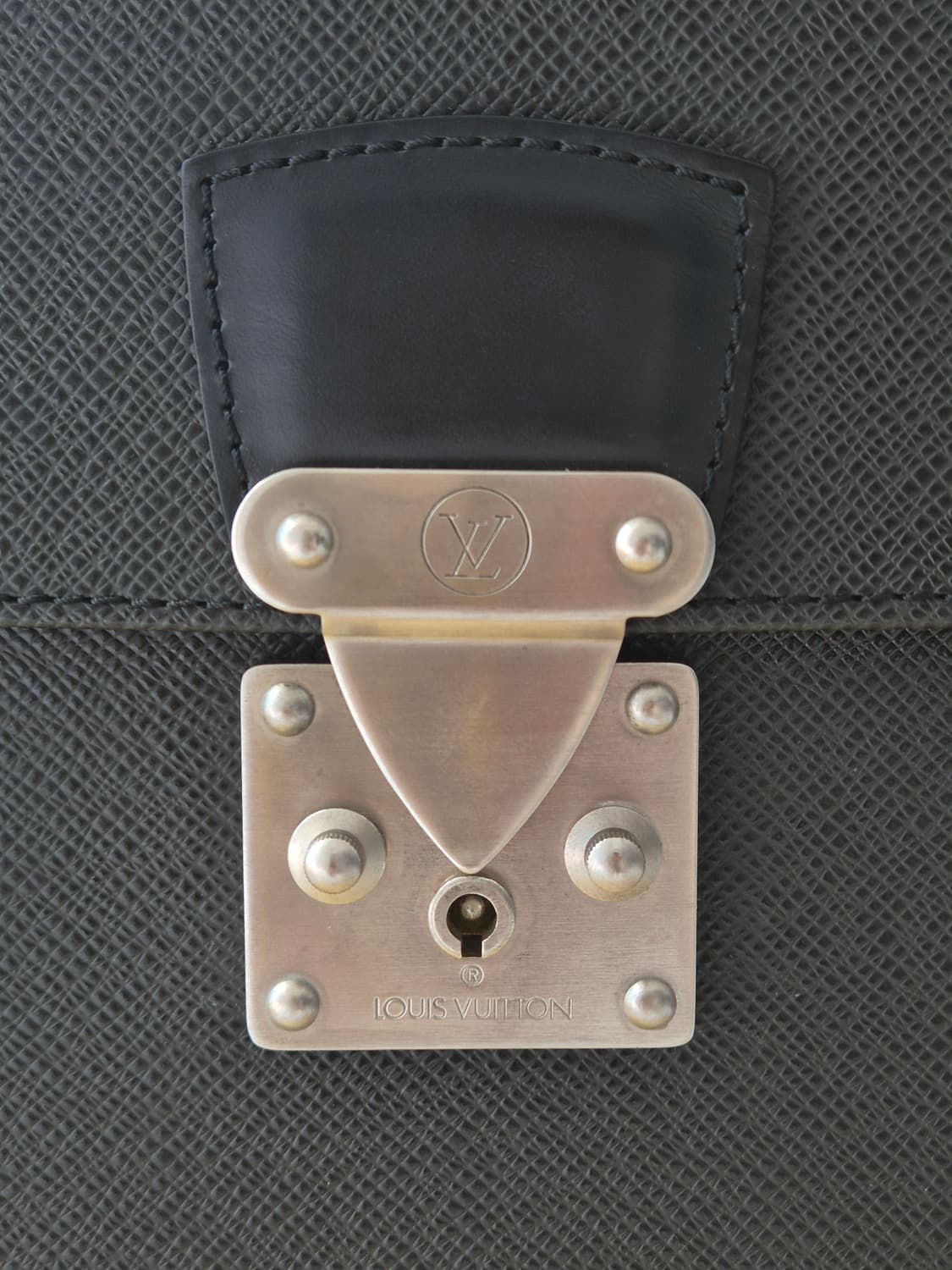 [정품] 루이비통 타이가 모스코바 서류가방 브리프케이스 블랙 상품이미지3