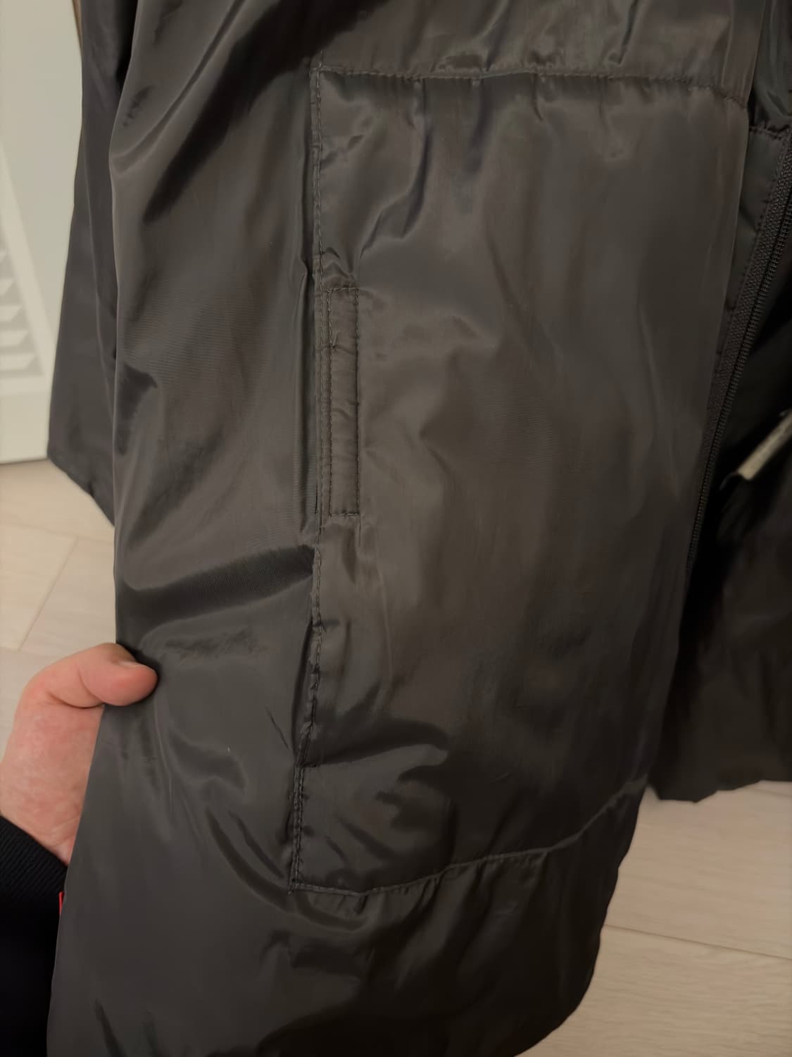 빈티지 프라다 스포츠 경량 패딩 다크올리브 상품이미지8