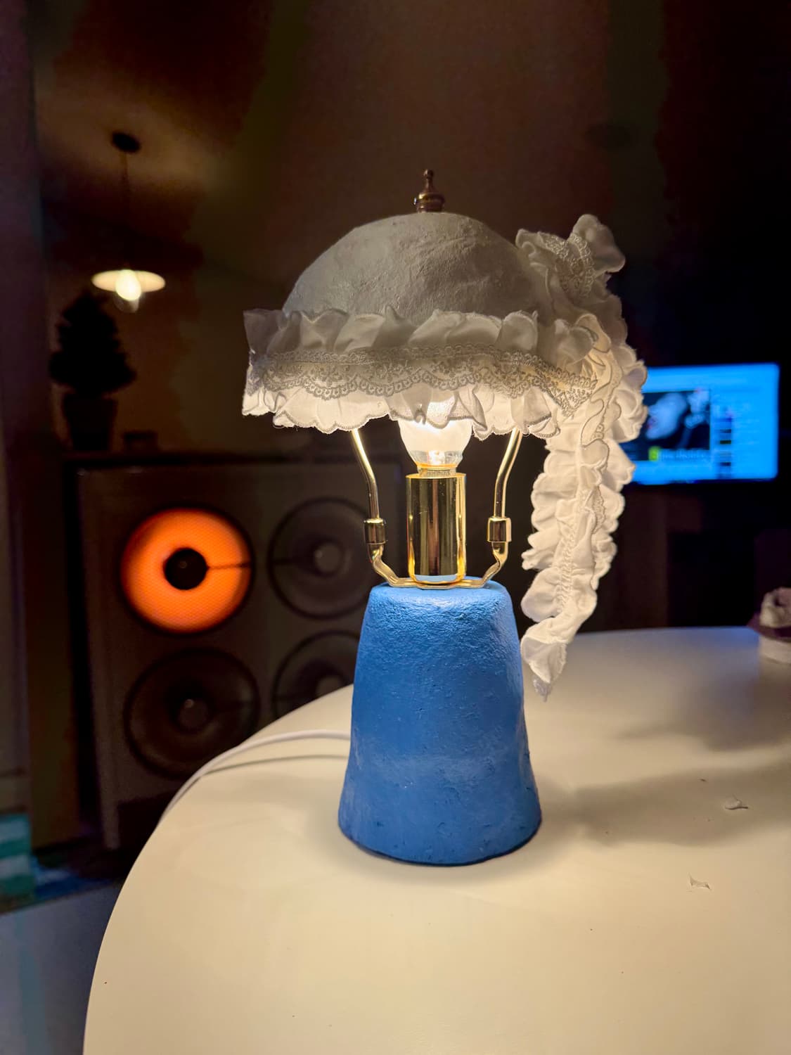 세상에 하나뿐인 페이퍼마쉐 조명-마이 페어 레이디🩵🤍 상품이미지5