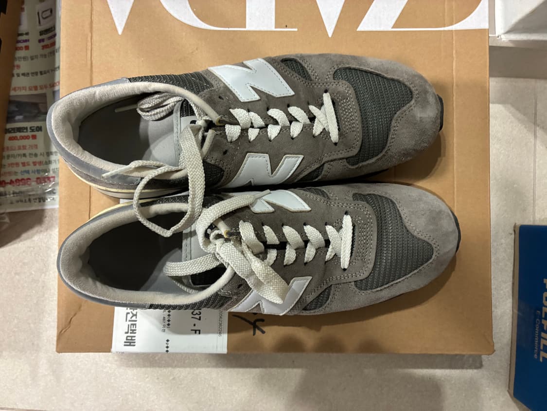 뉴발란스 990V1 그레이 us9.5(275) 상품이미지1