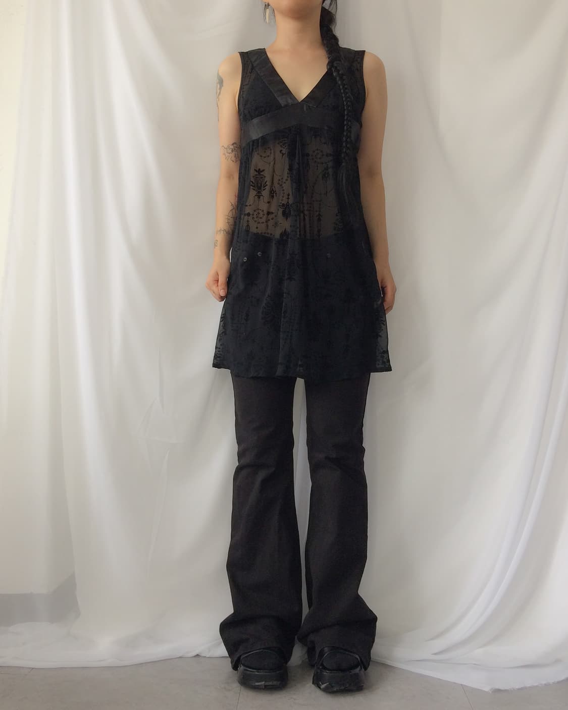 Ornament pattern see through sleeveless  상품이미지1