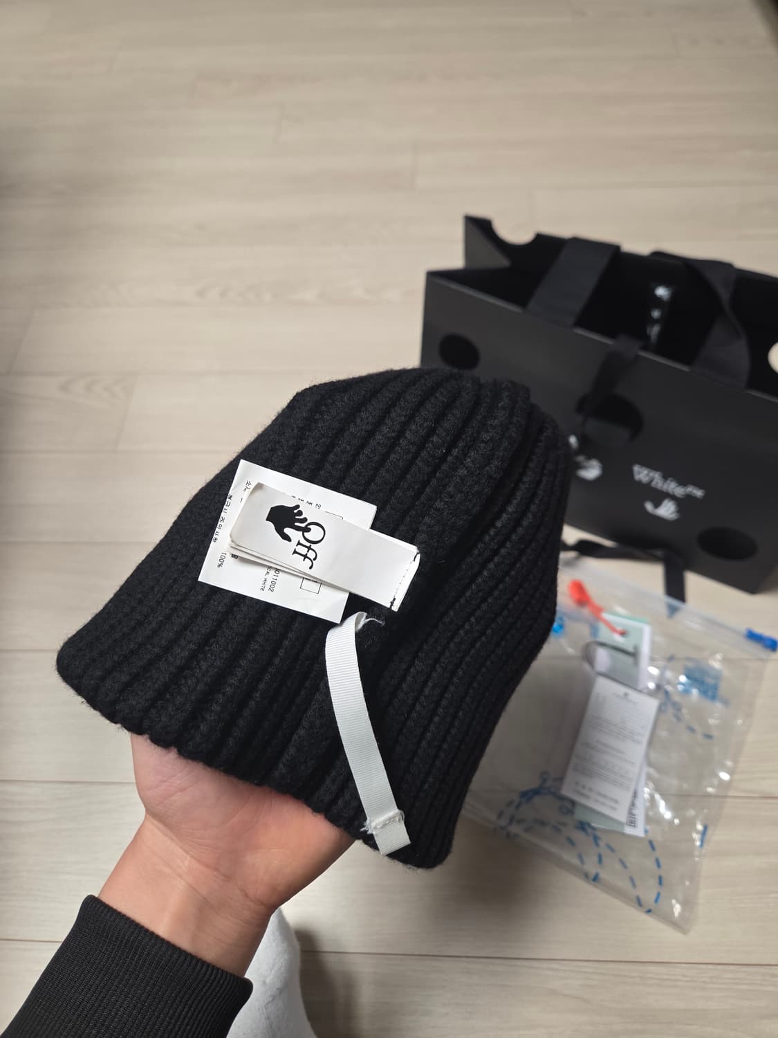 [정품] 오프화이트 애로우 비니 A급 상품이미지3