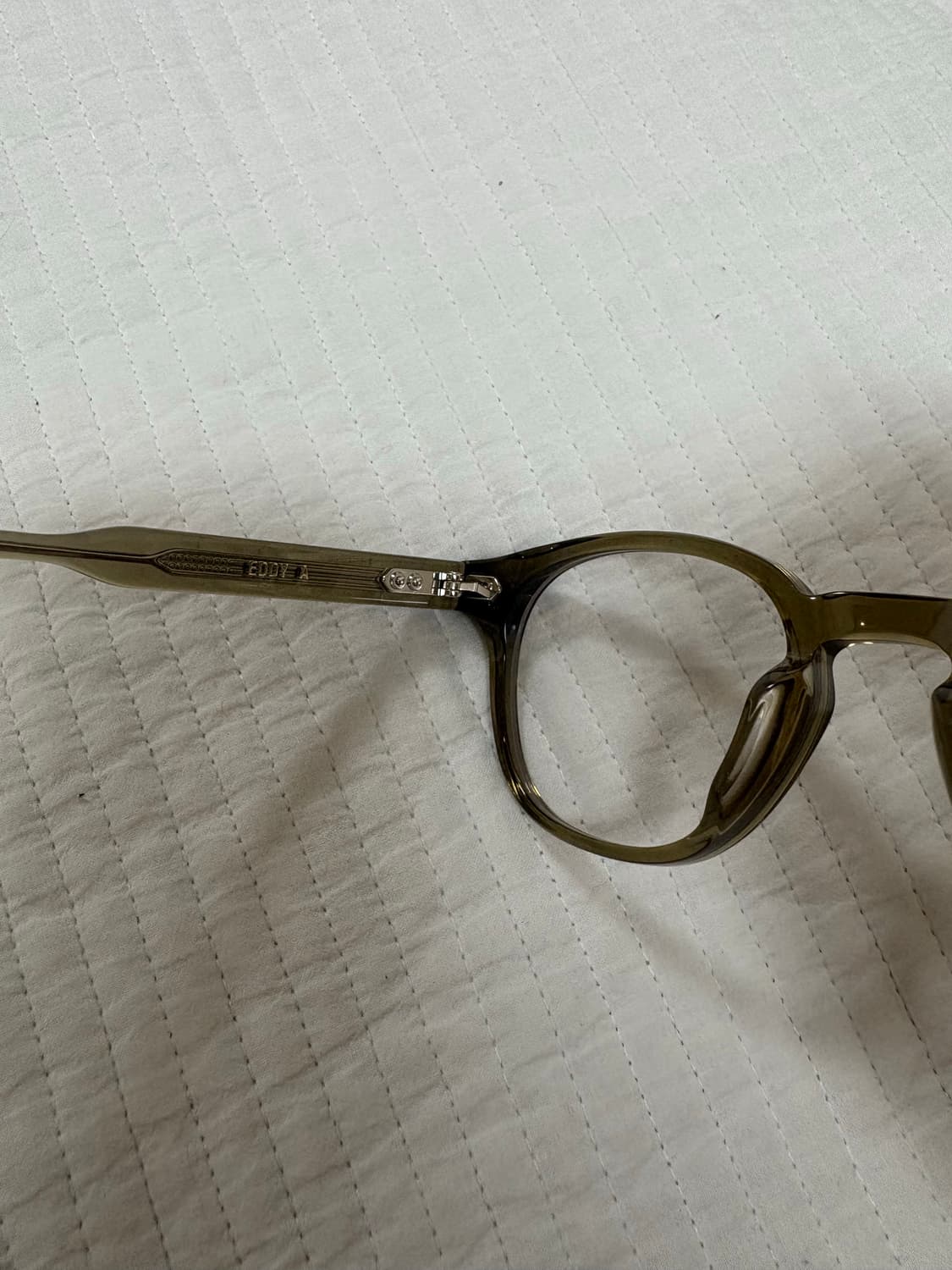 젠틀몬스터 에디A KC1 카키 안경 상품이미지5