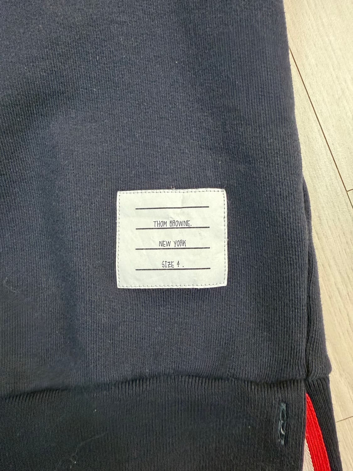 톰브라운 네이비 백삼선 4사이즈 맨투맨 상품이미지4