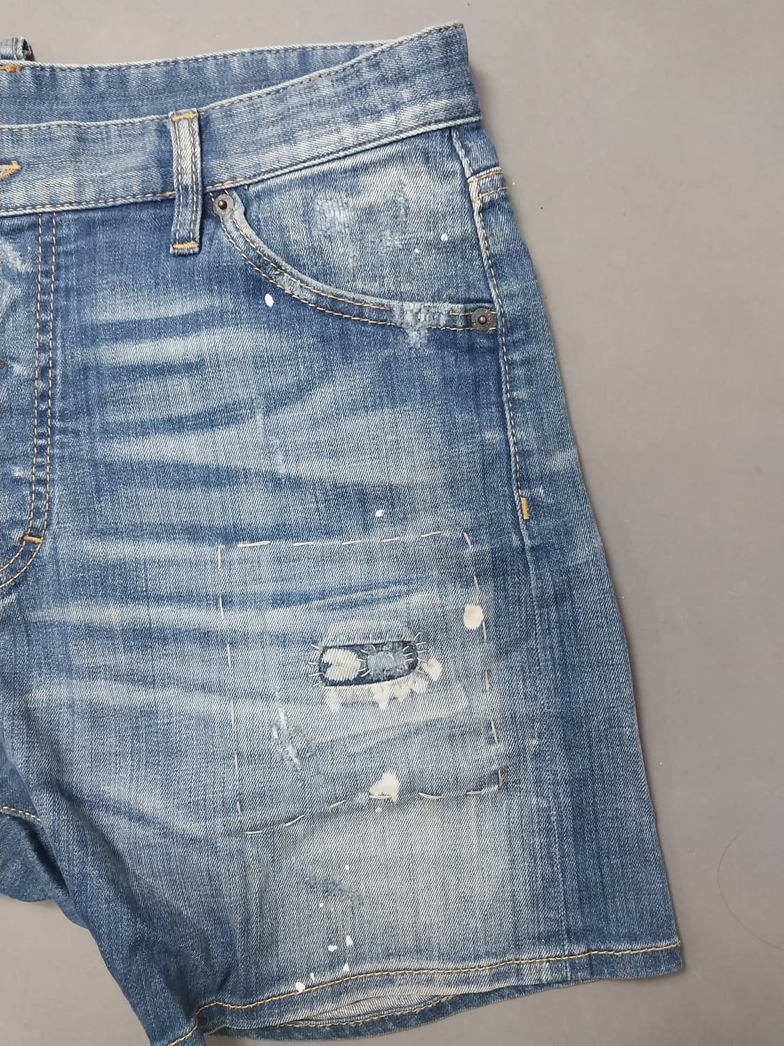 [34] 졍품 디스퀘어드2 화이트스팟 청반바지 데님 쇼츠 상품이미지4