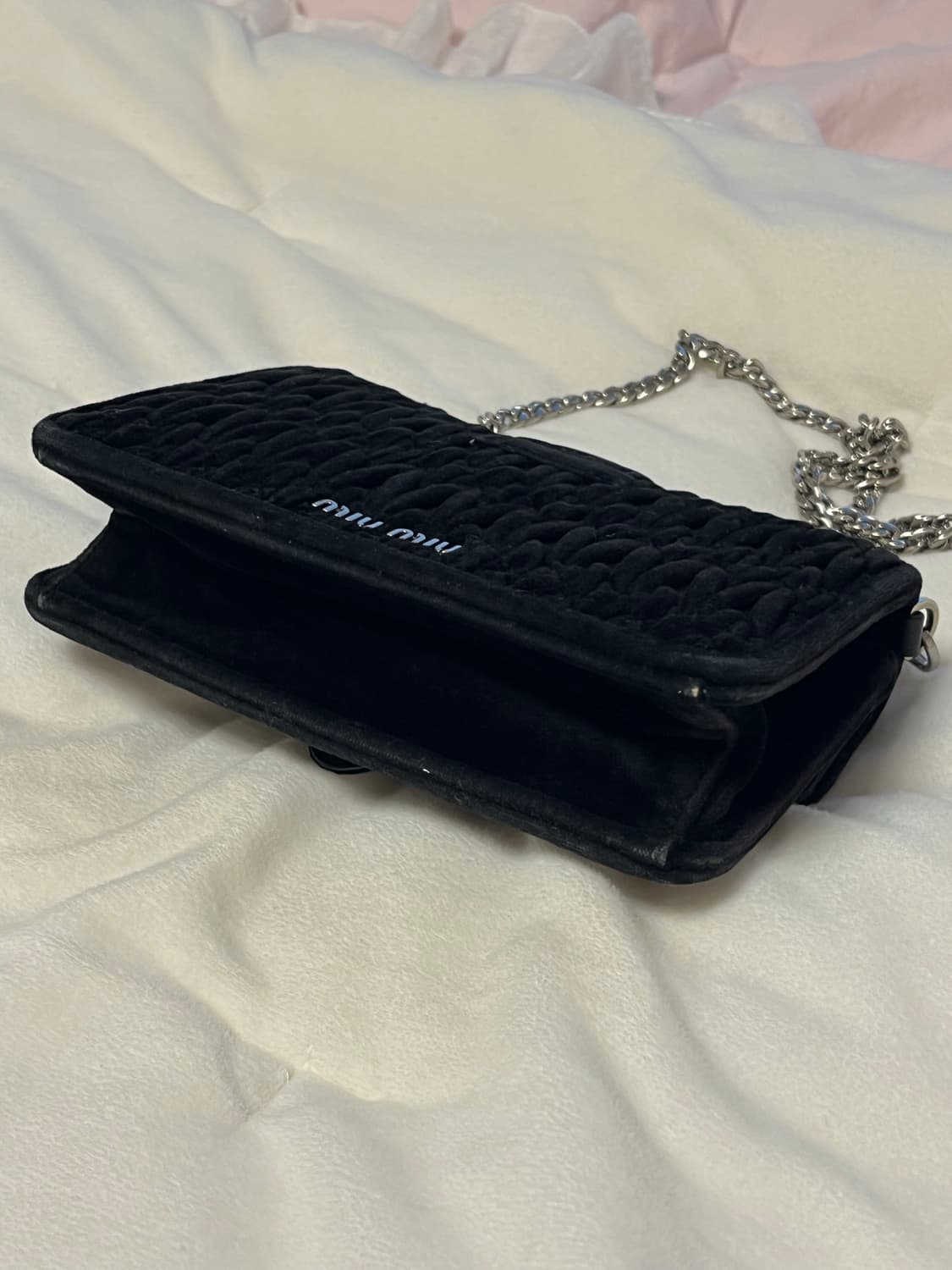 미우미우 마테라쎄 벨벳 체인백 상품이미지3