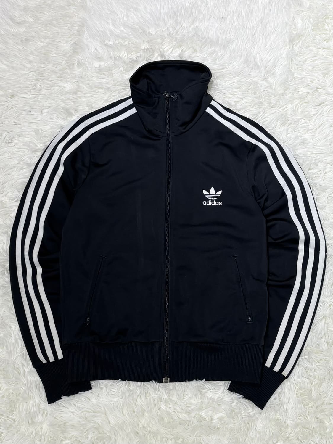 아디다스 블랙 유로파 트랙탑 상품이미지4