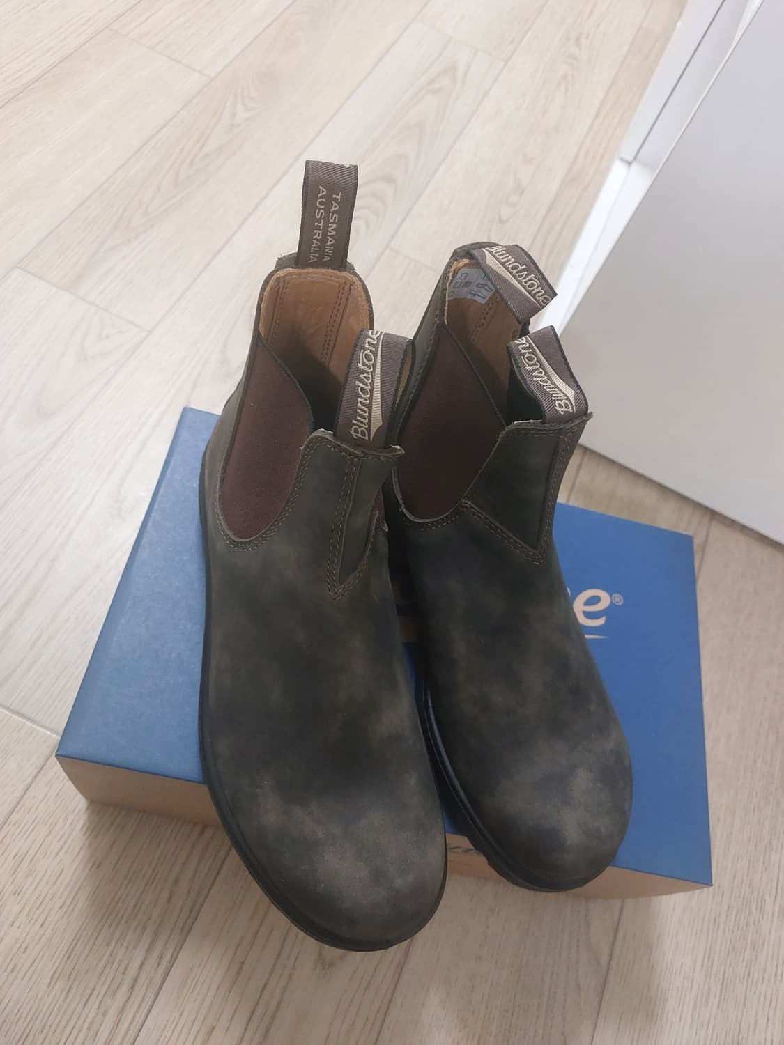 블런드스톤 585 러스틱브라운 au7 박스채 새제품 상품이미지2