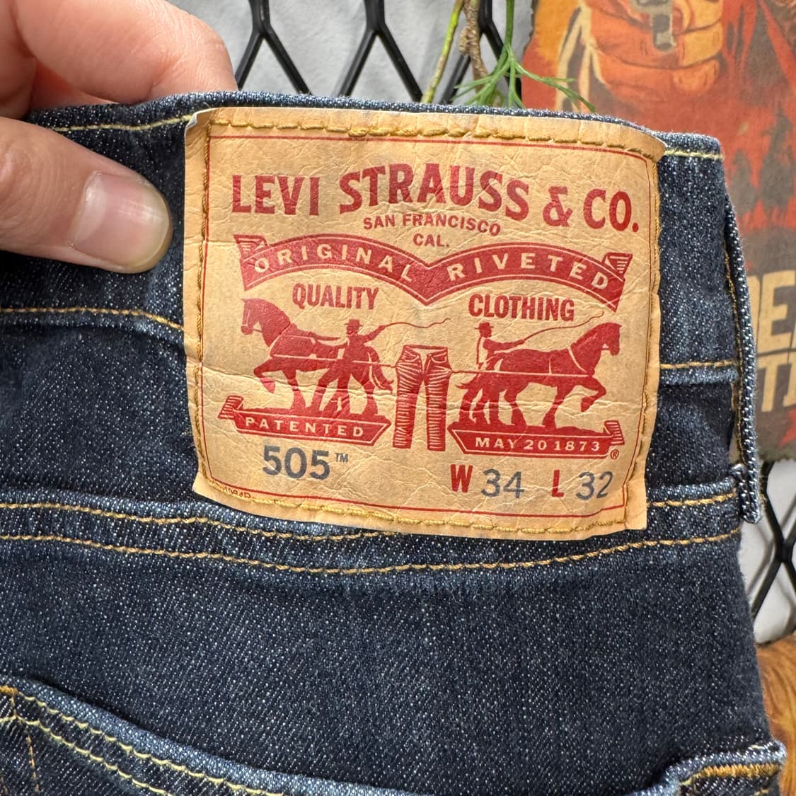 리바이스 505 데님 팬츠 레귤러 스트레이트 핏 진청 상품이미지6