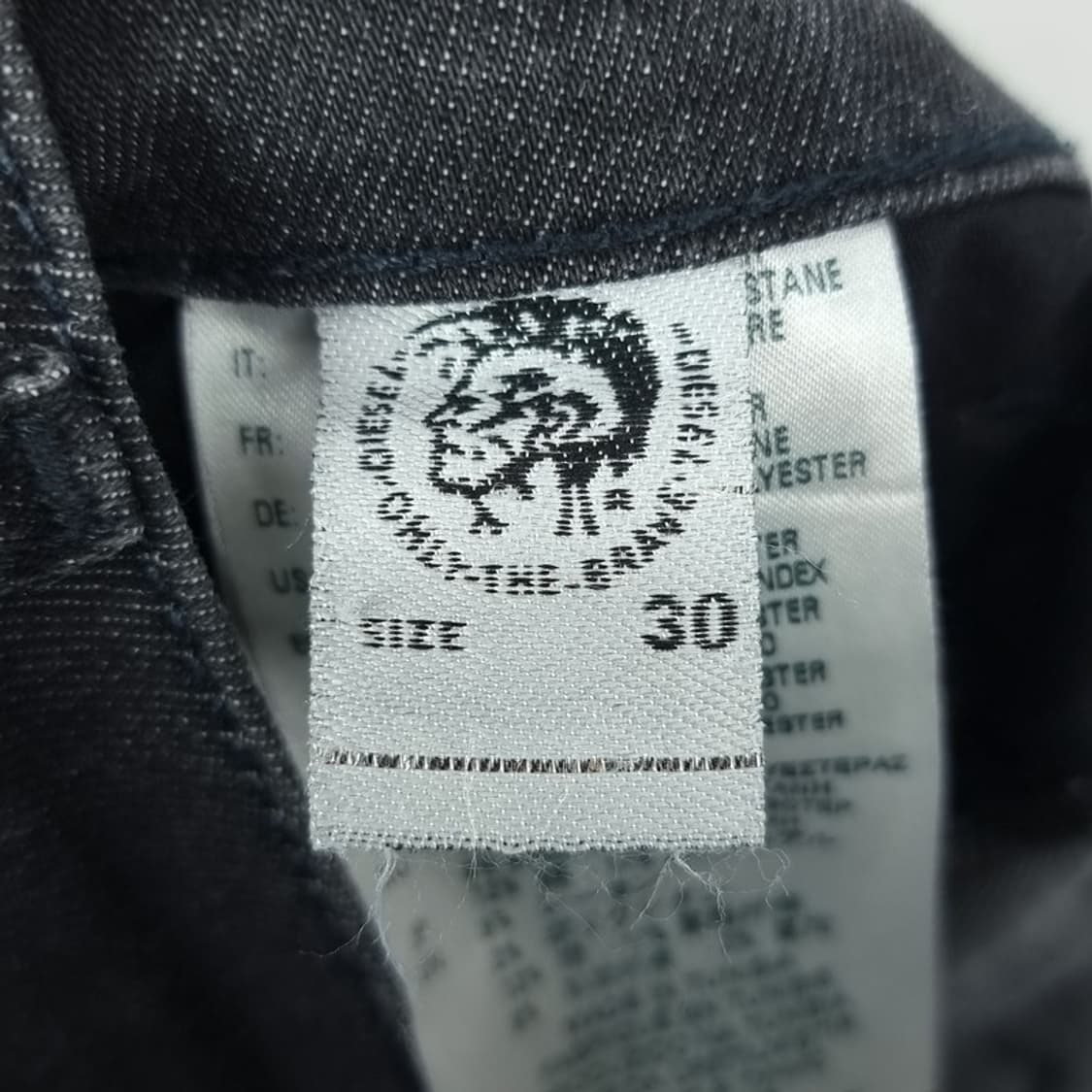 [DIESEL] 디젤 슬림핏 흑청 데님 팬츠 청바지 P01140 상품이미지8